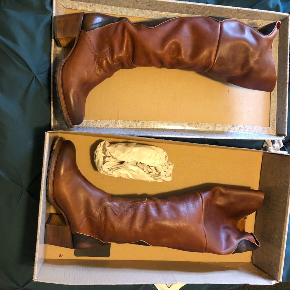Barely worn “freebird” Calgary boots.